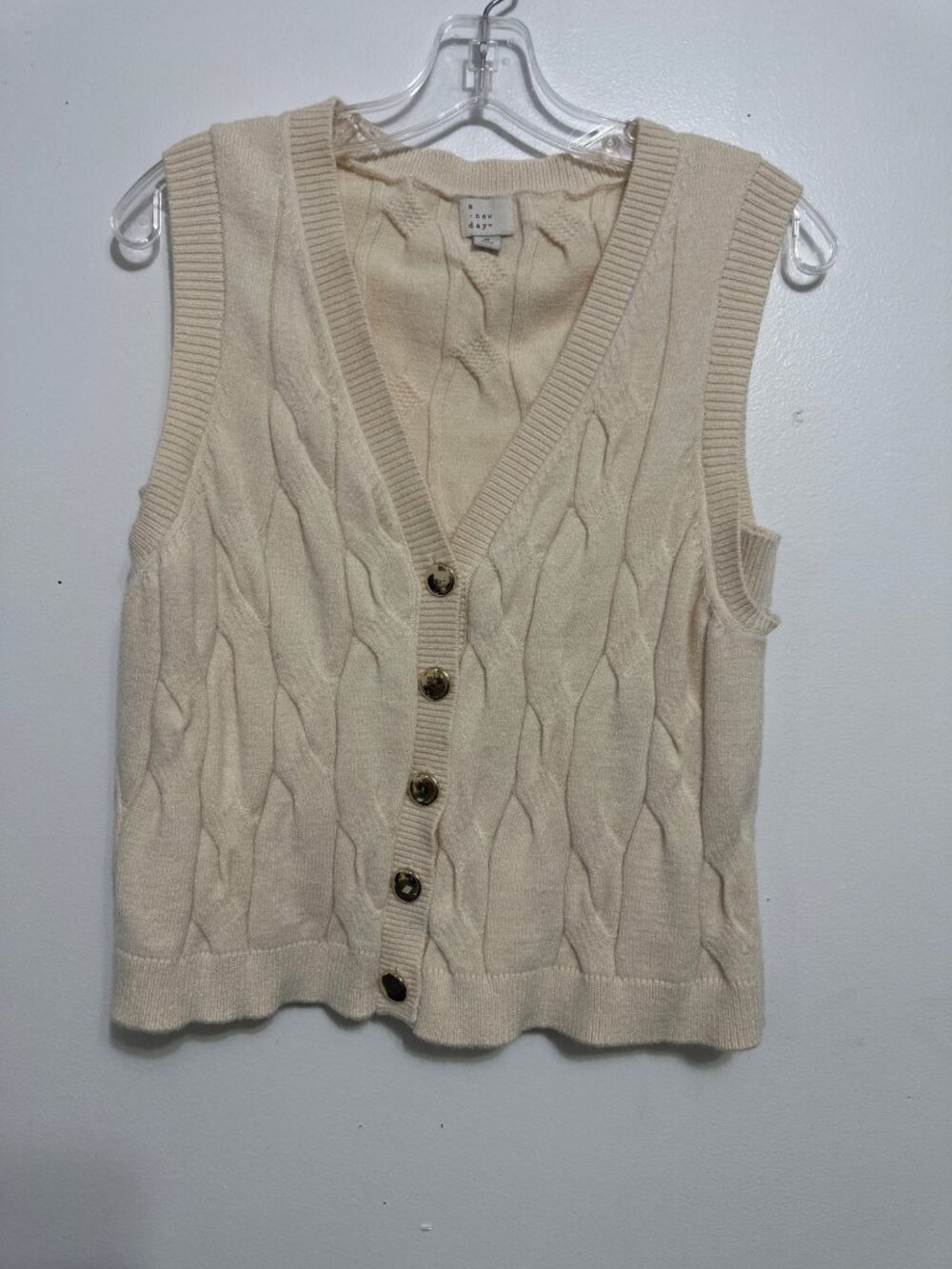 Sweater vest